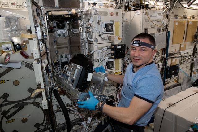 NASA image: iss061e091427