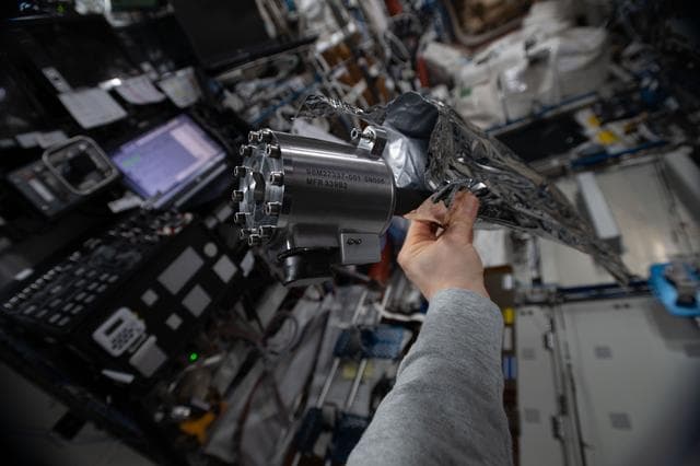 NASA image: iss061e092274