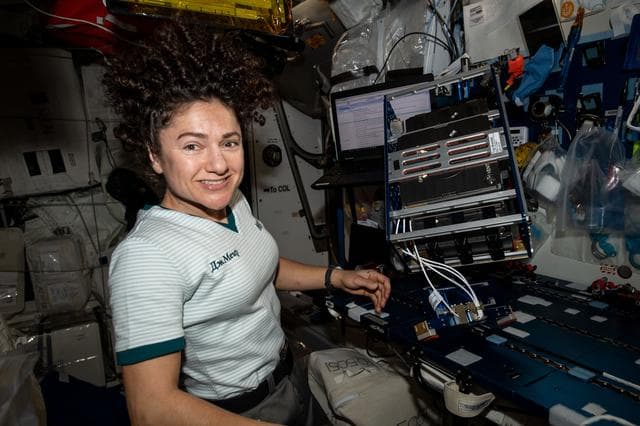 NASA image: iss061e113336