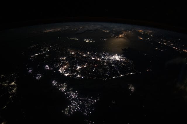 NASA image: iss061e120106