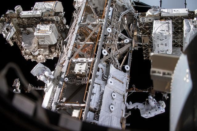 NASA image: iss061e142293