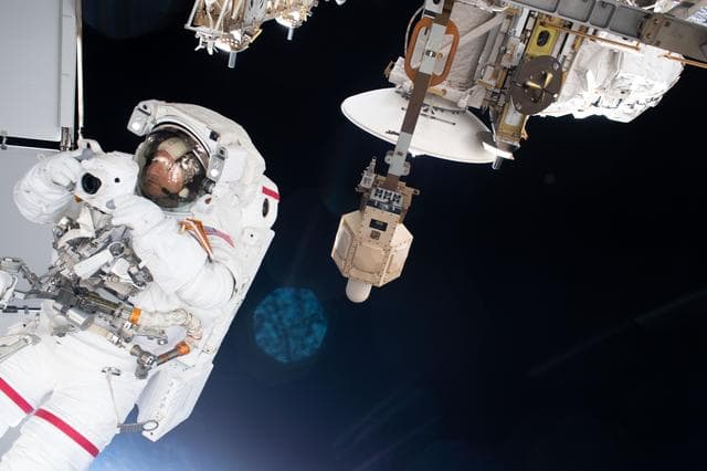 NASA image: iss061e143751