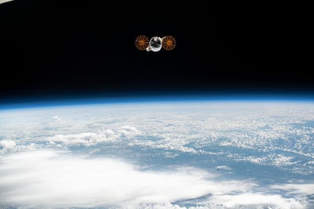 NASA image: iss061e150268