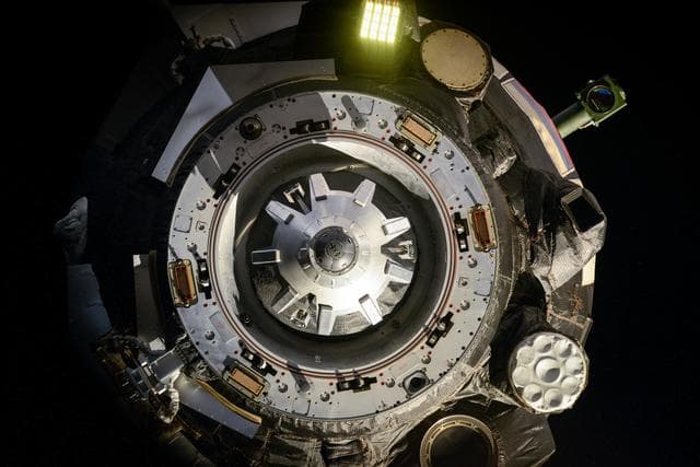 NASA image: 61S Return