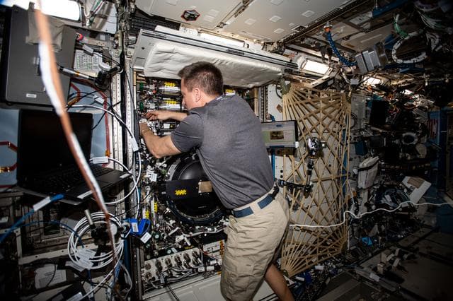 NASA image: iss063e002808