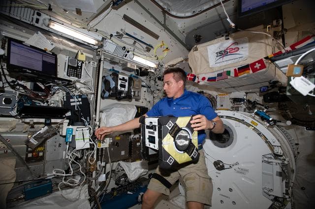 NASA image: iss063e004089