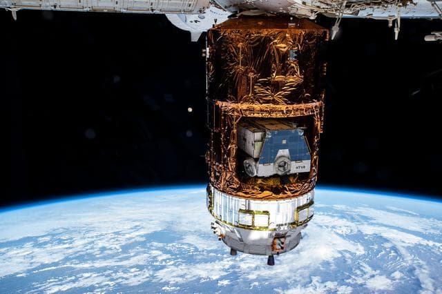 NASA image: iss063e024519