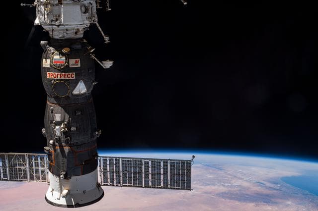 NASA image: iss063e025865