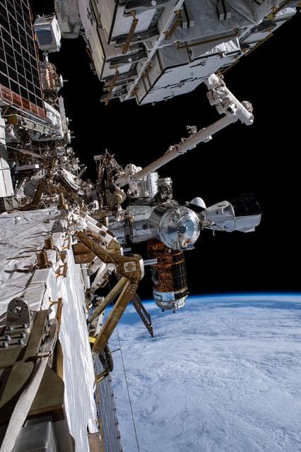 NASA image: iss063e033429