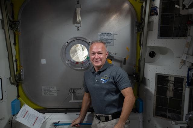 iss063e033522