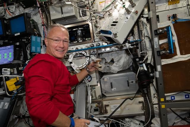 NASA image: iss063e033724