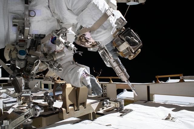NASA image: iss063e034013