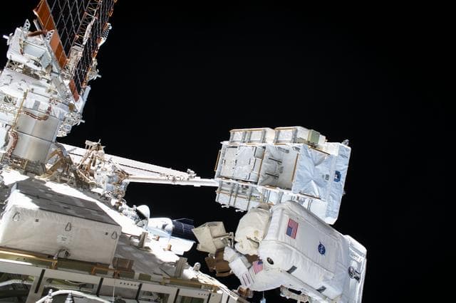 NASA image: iss063e034050