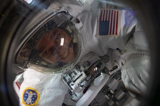 NASA image: iss063e035007