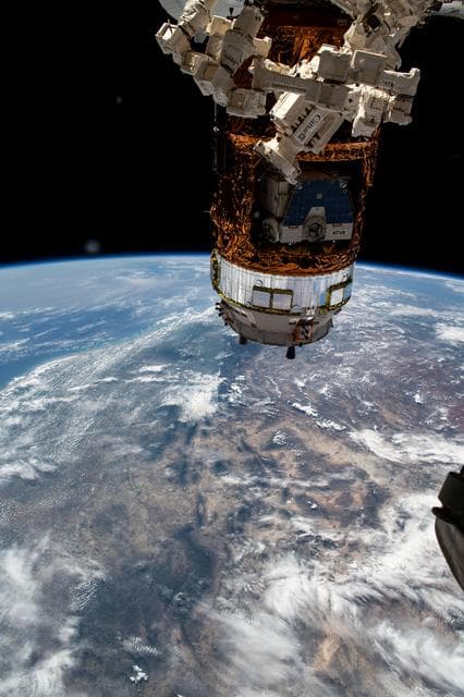 NASA image: iss063e040012