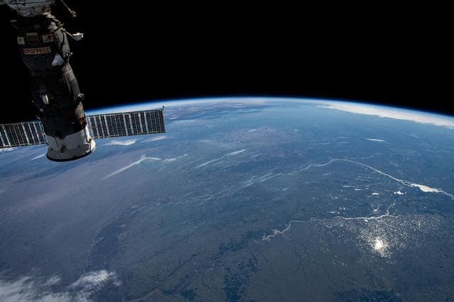NASA image: iss063e040037