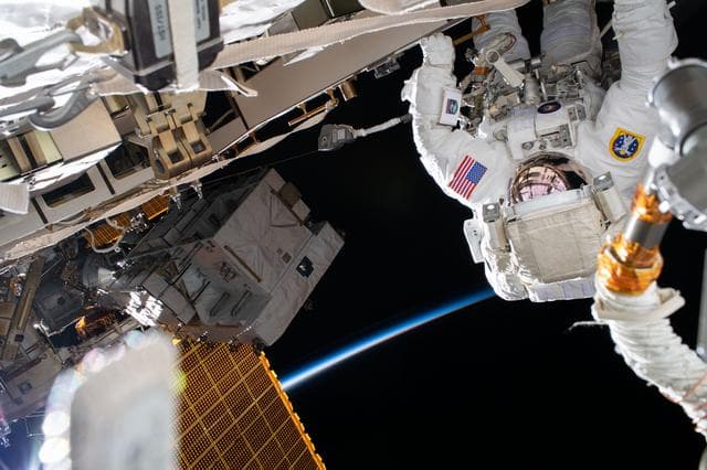 NASA image: iss063e049941