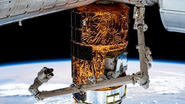 NASA image: iss063e070805