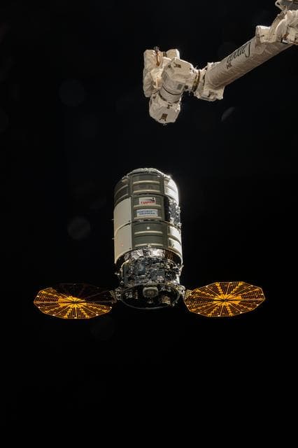 NASA image: iss063e101271