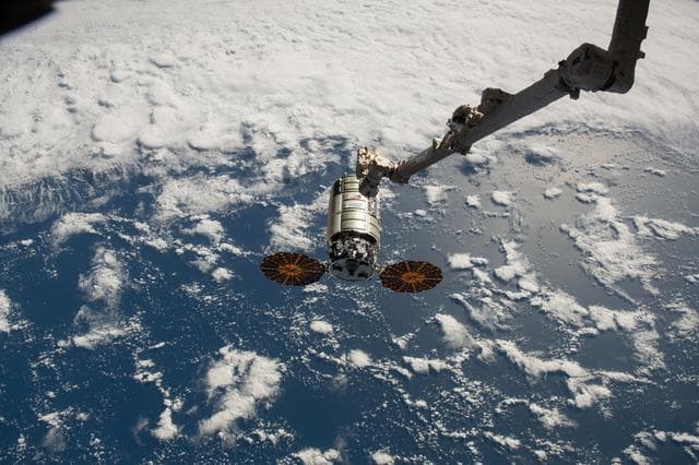 NASA image: iss063e101288