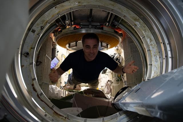 NASA image: iss063e114104