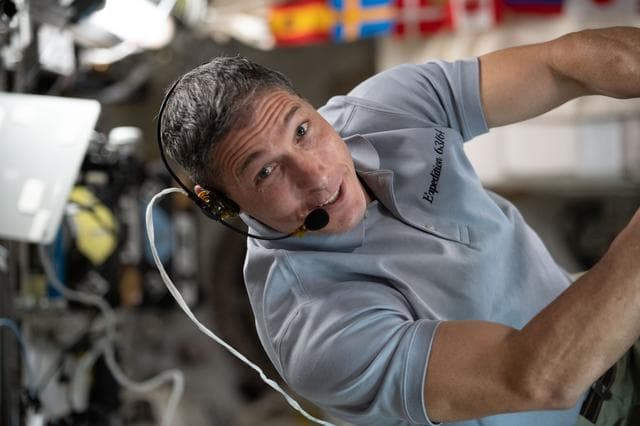 NASA image: iss064e014003