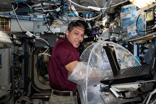 NASA image: iss064e015134
