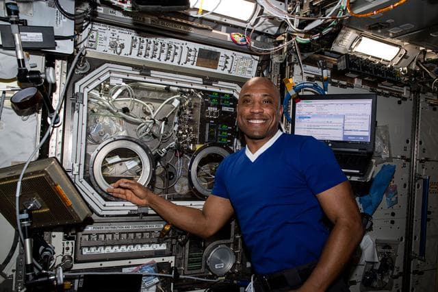 NASA image: iss064e033239
