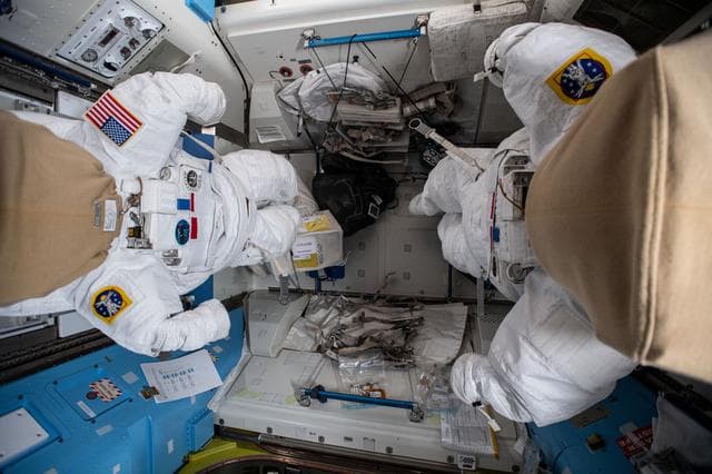 NASA image: iss064e033716