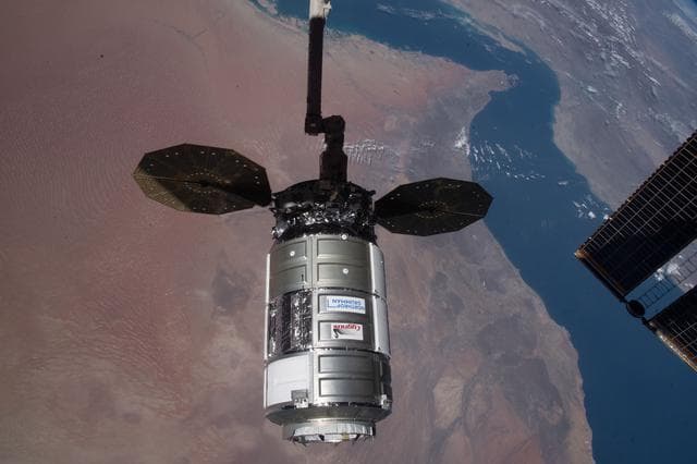 NASA image: iss064e035964