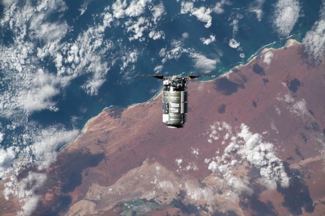 NASA image: iss064e036904