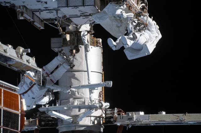NASA image: iss064e038304