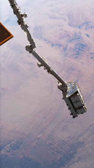 NASA image: iss064e041189