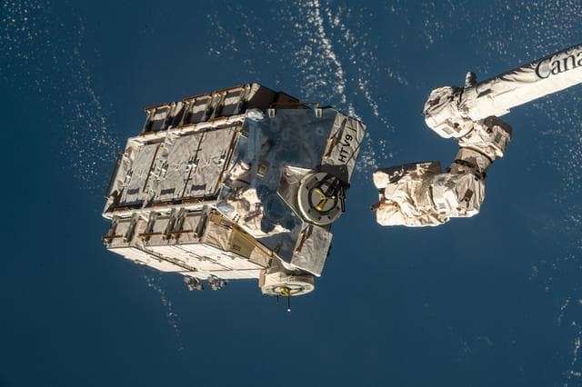 NASA image: iss064e041512
