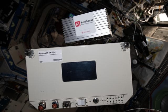 NASA image: TangoLab S/N 001 Card Cube Locker Removal