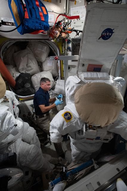 NASA image: iss065e032272