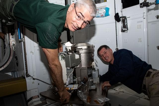 NASA image: iss065e061144