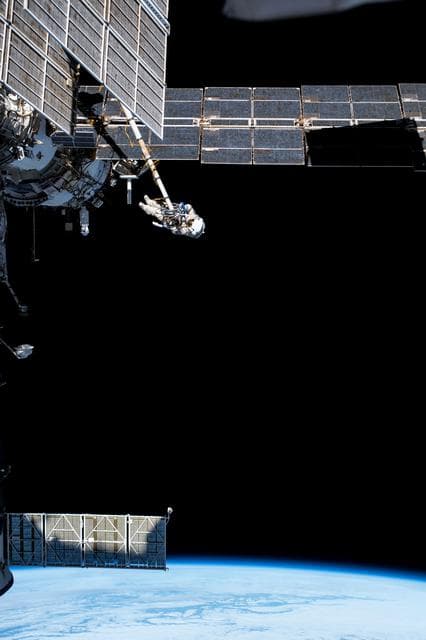 NASA image: iss065e085003