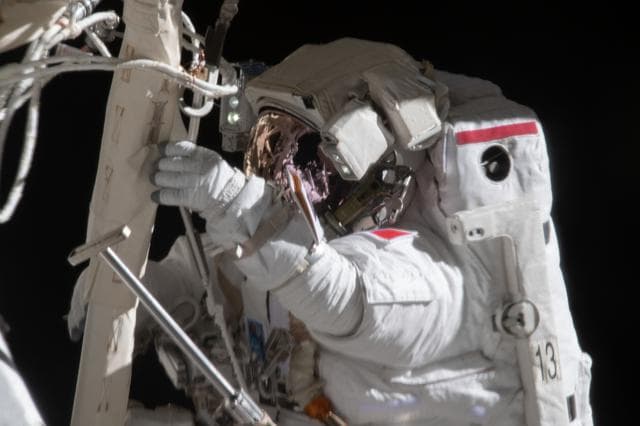 NASA image: iss065e124498