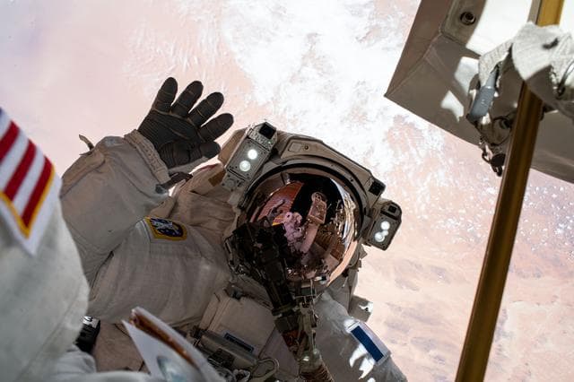 NASA image: iss065e145194