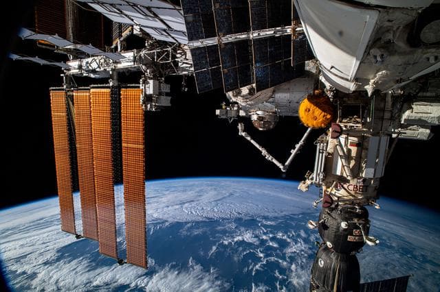 NASA image: iss065e162364