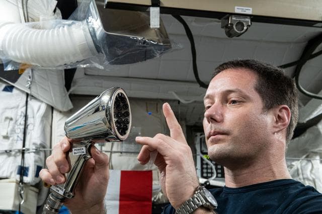 NASA image: Ultrasonic Tweezers