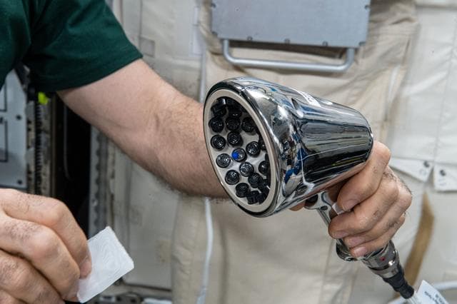 NASA image: Ultrasonic Tweezers
