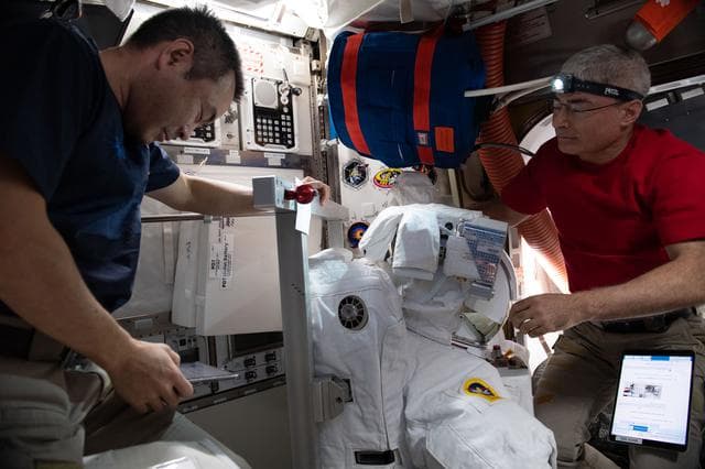 NASA image: iss065e206754