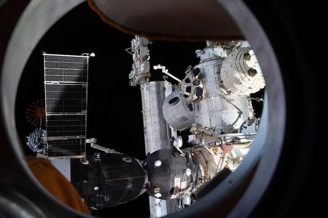 NASA image: iss065e241365