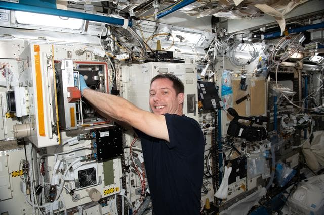 NASA image: iss065e257436