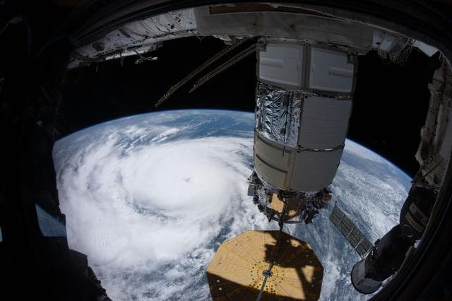 NASA image: iss065e327057
