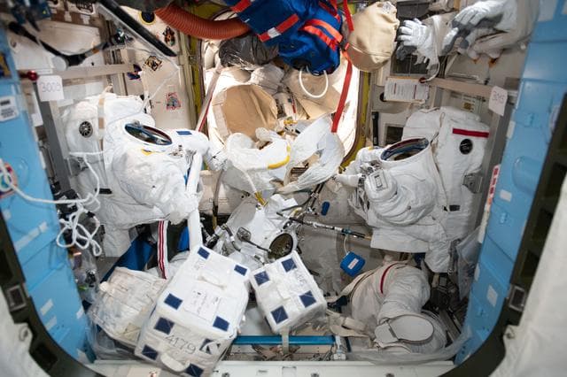 NASA image: iss065e336059