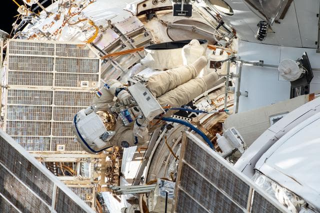 NASA image: iss065e349034