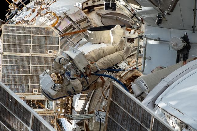 NASA image: iss065e349044